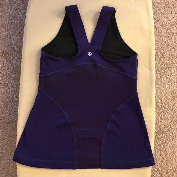 lululemon athletica Tops - Lululemon top with back mesh & pocket